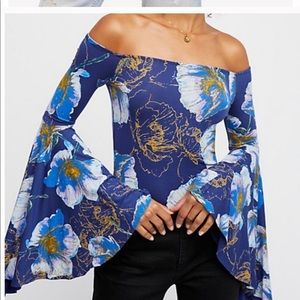 Free People flare sleeve top S